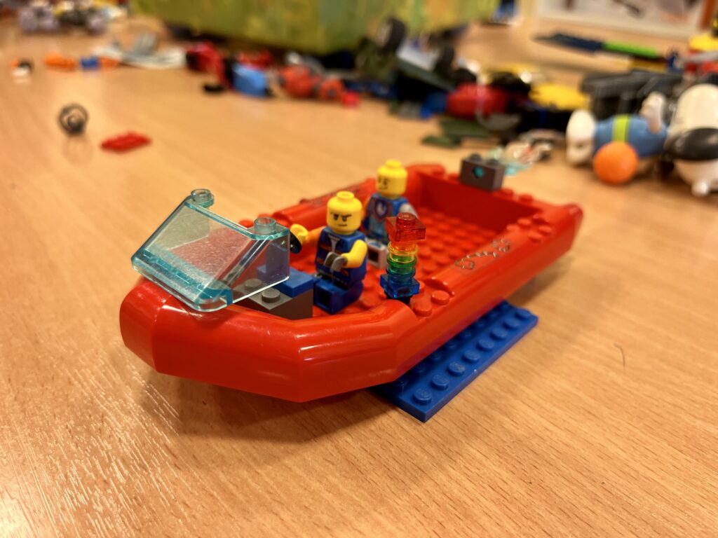 Prace uczniów klasy 1c - budowle i maszyny z klocków LEGO