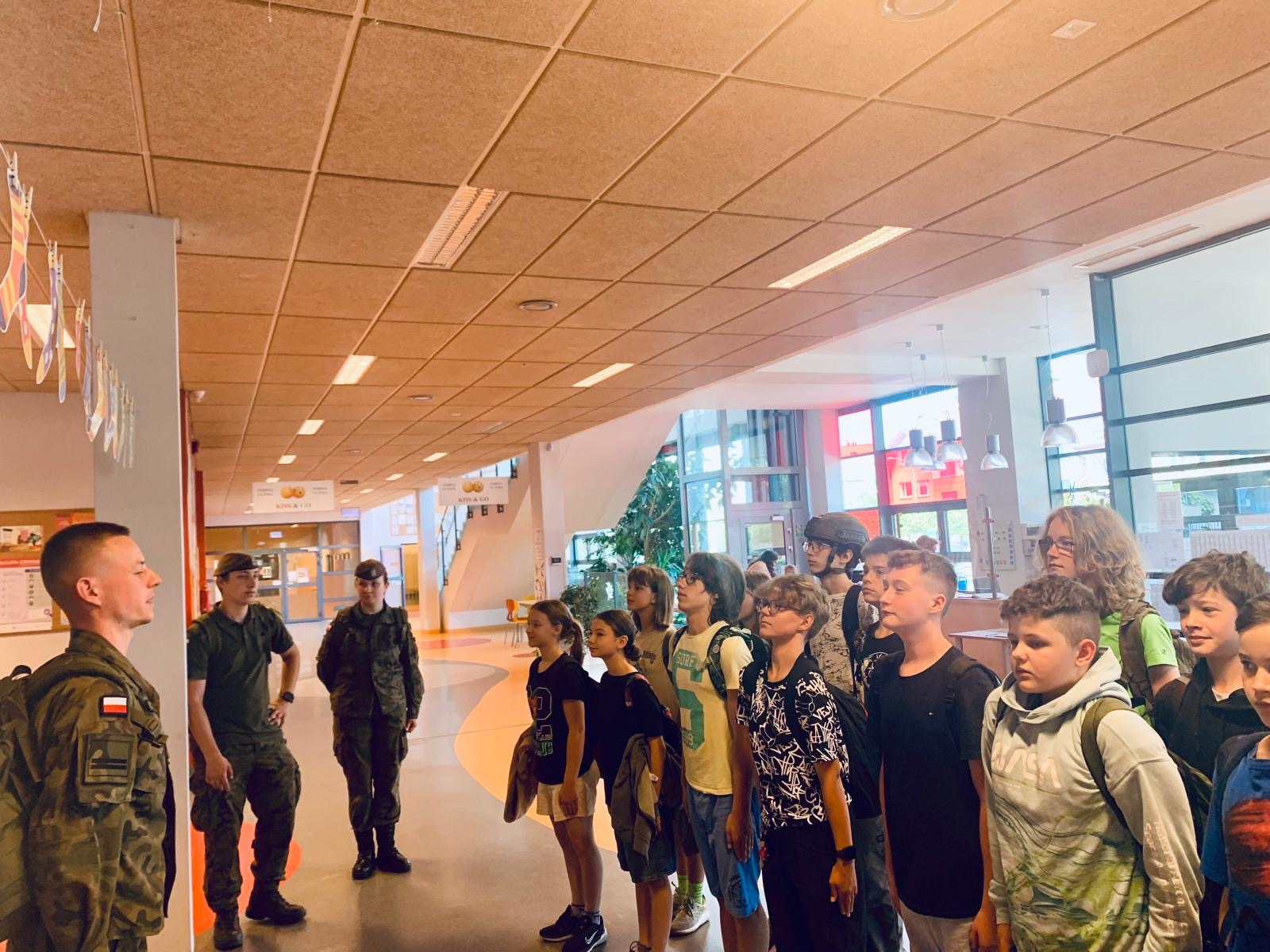 PROGRAM „EDUKACJA Z WOJSKIEM” KLASA 6B