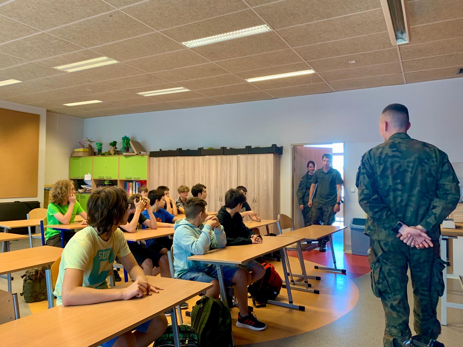 PROGRAM „EDUKACJA Z WOJSKIEM” KLASA 6B