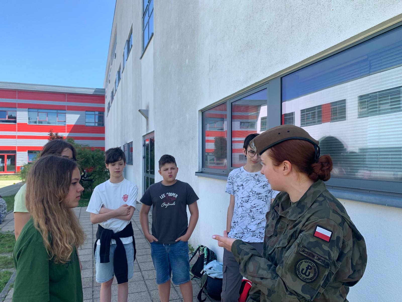PROGRAM „EDUKACJA Z WOJSKIEM” KLASA 6B