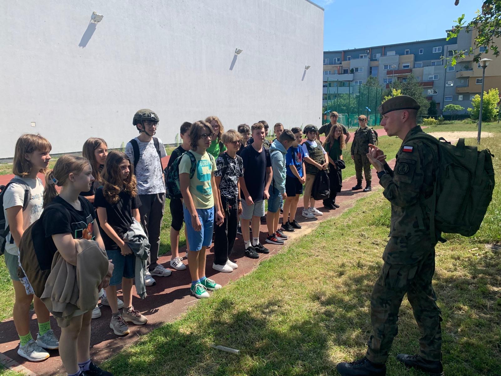 PROGRAM „EDUKACJA Z WOJSKIEM” KLASA 6B