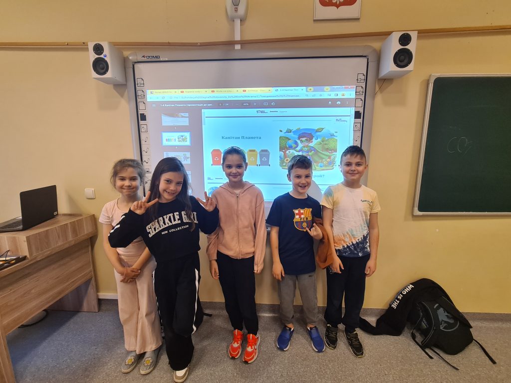 Na zdjęciu uczniowie klas 2