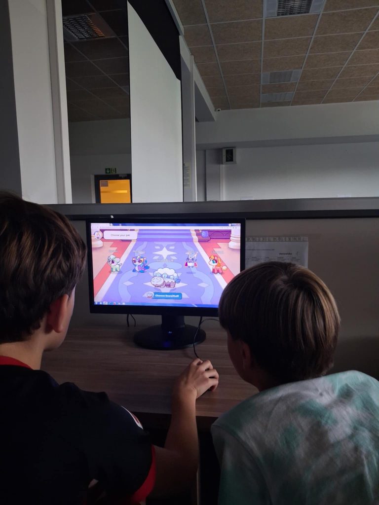 Klasa 6A dostosowuje swoje postaci