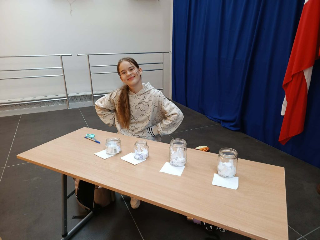 Andrzejkowe wróżby w wykonaniu klasy 6B