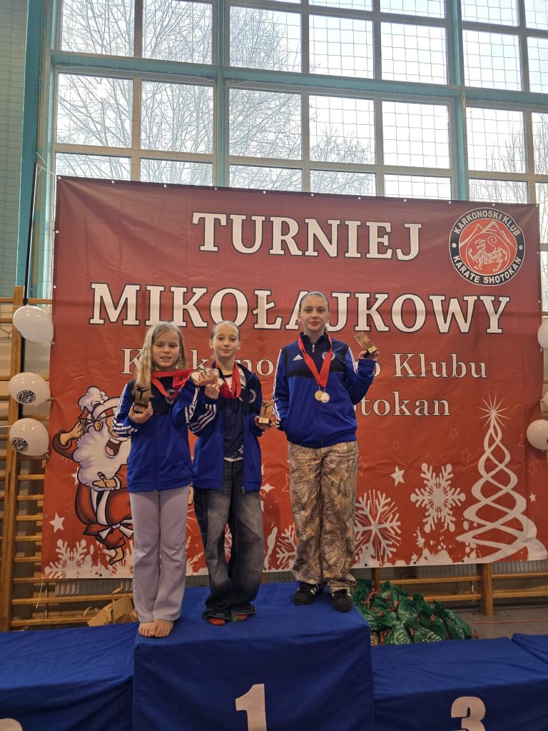 Michalina, Wiktoria i Gabrysia na podium