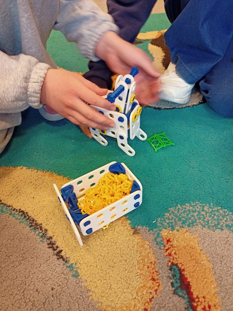 Wykorzystanie sprzętów Laboratoriów przyszłości na lekcjach języków obcych