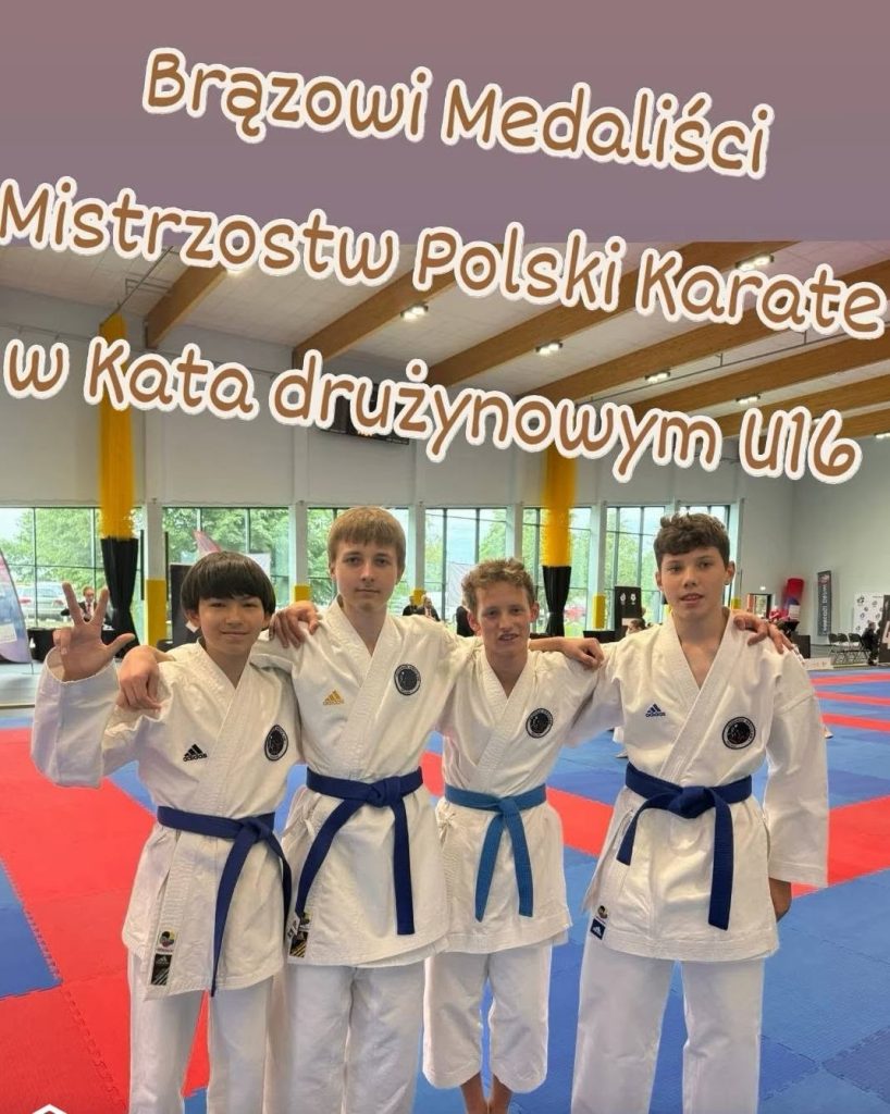 Kacper z drużyną tuż po wygranej konkurencji